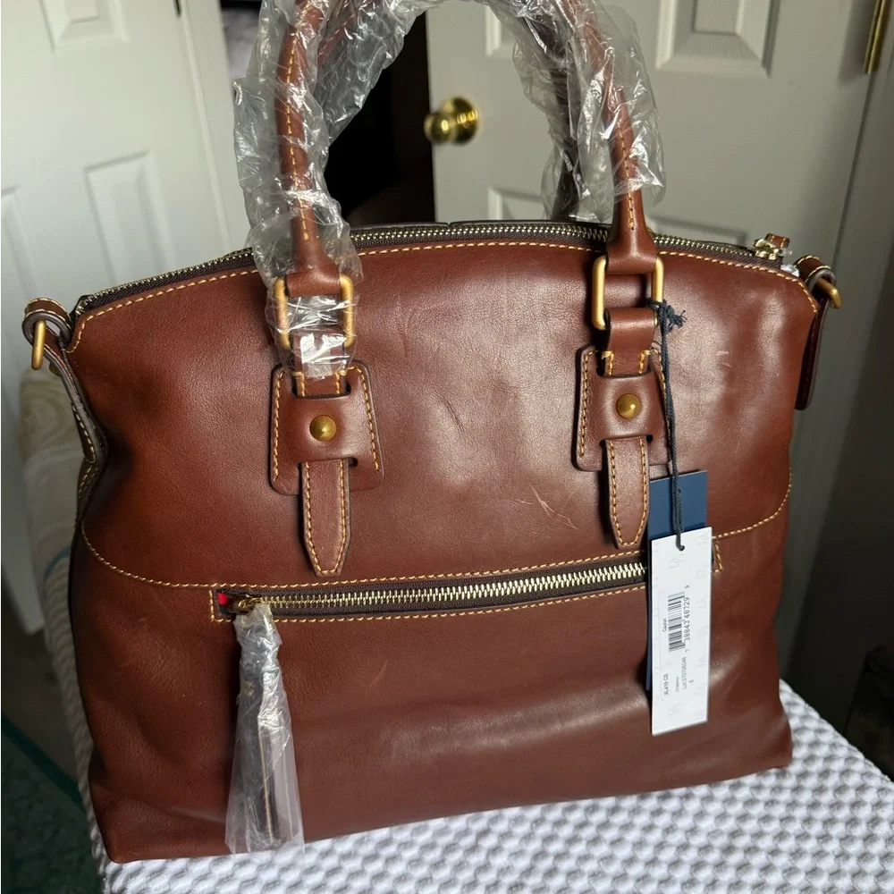 Dooney and Bourke Clayton in Chestnut Florentine Leather Handbag. -24 hour sale- - Picture 3 of 5